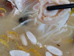 -桥香园过桥米线(国贸店)