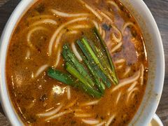 小锅米线-云海肴云南菜(浦江欢乐颂店)