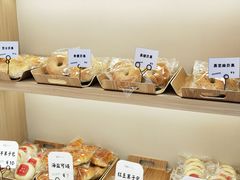 面包甜点陈列柜-司乎(MOMOPARK店)