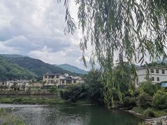 -镇坪县曙坪小学