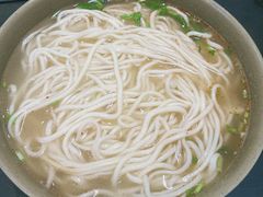 -亮亮面馆(经六路店)