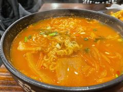 泡菜拉面-意成料理