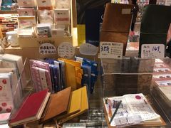 -猫的天空之城概念书店(杭州南宋御街店)