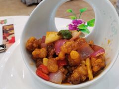 菠萝咕噜肉-东江渔村·古典园林·30年粤菜老字号(太和店)