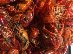 -虾弄弄海派小龙虾·牛羊蝎子火锅