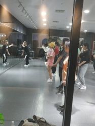 -5KM舞蹈街舞工作室