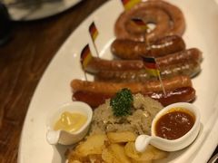 香肠拼盘-1886德国汽车餐厅(外滩十六铺码头店)
