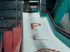 -极限PLAY运动娱乐新世界·团建派对潮玩休闲馆·室内蹦极高空游乐园