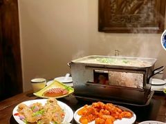 -聚汇三少·龙虾·中餐厅(莫邪路新天地店)