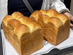 -HOT CRUSH趁热集合·现烤面包(上海环球港店)