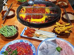 -周小明火锅(黑金冠社区店)