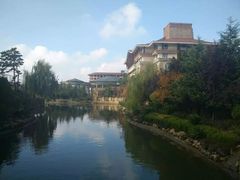 -芭东小镇温泉