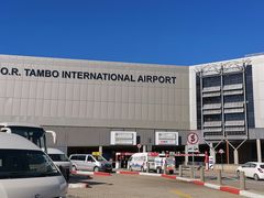 -奥利弗·雷金纳德·坦博国际机场