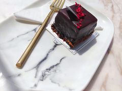 -UNI UNI(环亚凯瑟琳店)