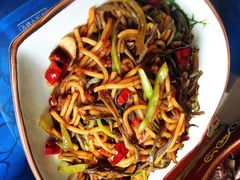 -玛拉沁艾力手把肉蒙餐