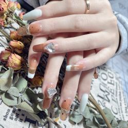-星辰·新中式美甲美睫工作室