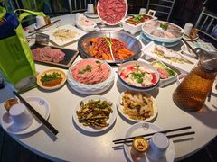 -茅草房·河畔园林火锅