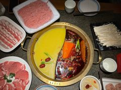 -小天鹅火锅·一线江景洪鼎旗舰店(洪崖洞店)