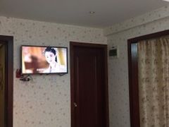 -MiuMiu日式美甲美睫工作室