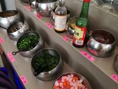 -毛辣果·贵州红酸汤牛肉火锅(西单店)