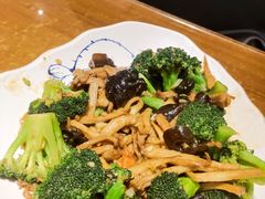-95号酱骨·一块豆腐(展春园西路店)