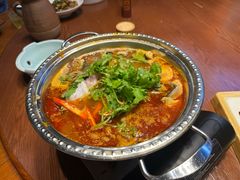 -老滇山寨•云南特色菜•地方菜•民族风情歌舞表演(金碧店)