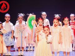 -西安小天鹅艺术团(曲江Alice店)