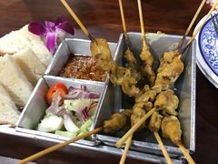 -Dang restaurant (patong phuket)