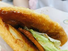 炉烤鸡蛋灌饼-路边摊胡同里(星城商厦店)