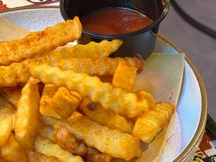 -LESCEDARS Brasserie Bistro香柏树