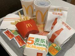 -麦当劳(保利若比邻店)
