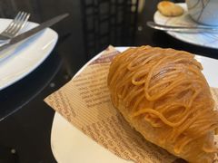 咸蛋黄牛角包-北纬29度大堂吧-重庆富力艾美酒店-近江岸天街