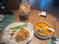 -瑞虹新天地月亮湾