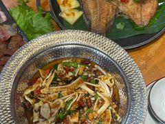 -老滇山寨•云南特色菜•地方菜•民族风情歌舞表演(金碧店)