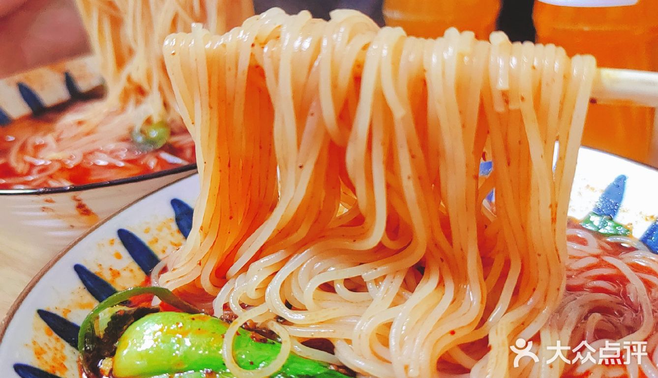 这家红油米线，好吃不得了！