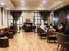 大堂-星巴克臻选(广州沙面店)