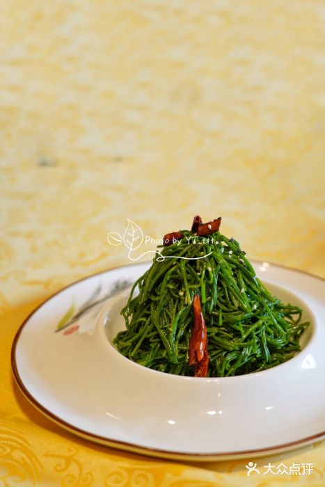 德乐海蒙餐炝拌草原沙葱图片