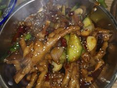 干锅姜辣凤爪-江城燕子大排档(江汉路步行街店)