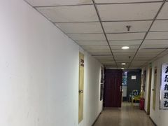 -荒岛实景沉浸密室(江汉路1店)