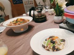 -香山湖家家宴(中山陵店)