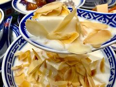 -广信牛奶甜品世家(台东店)