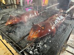 -黄记四更烤乳猪店