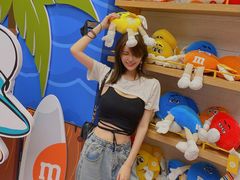 -m豆巧克力世界(上海世茂广场店)