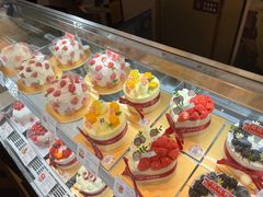 -花花卷卷·鲜食蛋糕(静安久光百货店)