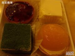 四种甜点都很不错~~-星巴克(来福士2F店)