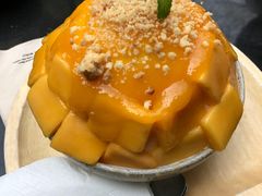 -莓园冰淇淋店