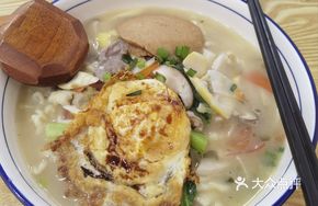 Fresh Bamboo Shoot and Pork Noodles