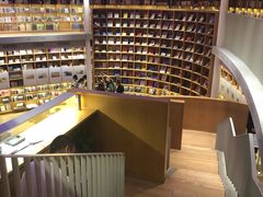 -新华文创·光的空间