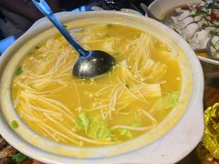 -老宅藕香·湖北菜·非遗藕汤·武昌鱼(黄鹤楼景观店)