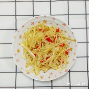 三分钟快手菜-又酸又辣的土豆丝